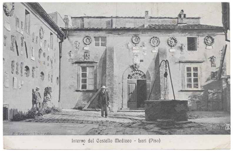 interno del Castello Mediceo - 1918.jpg