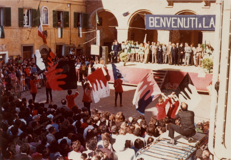 sagra delle ciliegie 1973 - spettacolo folkloristico.jpg