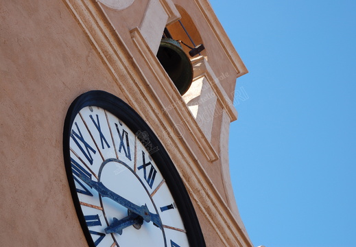 Castello di Lari - particolare orologio e campana