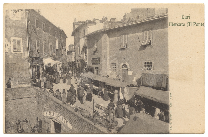 Lari - Mercato - Il Ponte.jpg